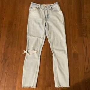 The Skinny High Rise Abercrombie jeans